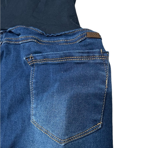 1822 Maternity Jeggings - Picture 4 of 6